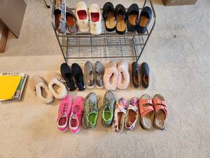 lot 128 image: Collection of 15 Pairs of Assorted Footwear