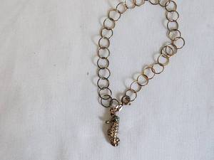 lot 141 image: Vintage Gold-Toned Seahorse Pendant Bracelet