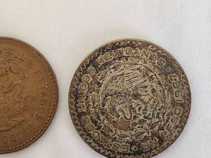 lot 145 image: Lot of 2 Mexican 50 Centavos Coins (1961 and 1957)