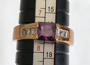 lot 173 image: Gold Filled or Gold Plated Ring with Amethyst and Clear Stones