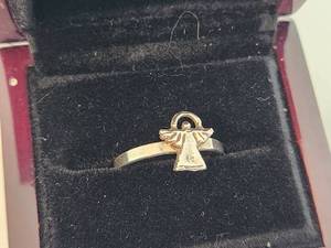 lot 176 image: Sterling Silver Angel Ring Size 6.5