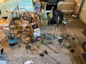 lot 224 image: Collection of Garden Decor Metal Sculptures and Solar Lanterns