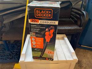 lot 227 image: BlackDecker 20V Lithium Cordless PowerBoost Hard Surface Sweeper