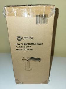 lot 261 image: OttLite 13W Classic Mag Task Light and Fiskars Paper Cutter