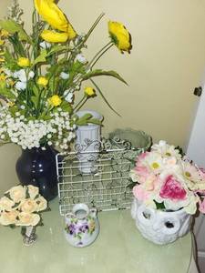 lot 265 image: Assorted Decorative Vases and Artificial Floral Arrangement Set