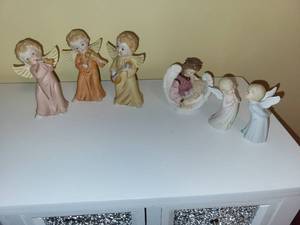 lot 271 image: Collection of 6 Porcelain Angel Figurines with Musical Themes