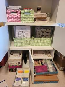 lot 281 image: Comprehensive Crafting and Scrapbooking Supplies Collection