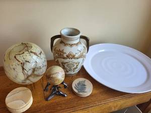 lot 321 image: Assortment of Vintage Decorative Items and Stoneware Coasters