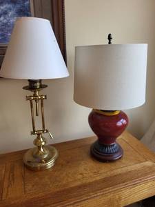 lot 327 image: Set of 2 Table Lamps with Brass and Ceramic Bases