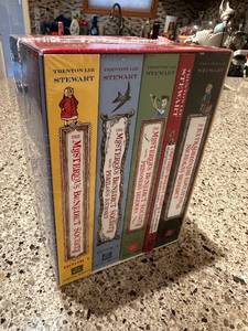lot 110 image: The Mysterious Benedict Society Complete Paperback Collection