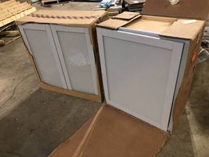 lot 36 image: Lot of Assorted Kitchen Cabinets Various Models and Conditions Customer Returns See Pictures