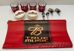 lot 113 image: Very Cool Collectible Makers Mark Glasses & Beer Advertisement Items