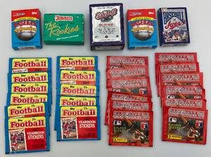 lot 3 image: Unsorted Misc. 1980s-90s Baseball Trading Cards Including Rookies