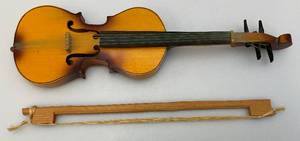 lot 8 image: Vintage Miniature Wood Violin Dcor Piece 13