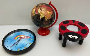 lot 61 image: Misc. Toys Including Miniature  8 World Globe , Ladybug Magnifying Stool & Reading Rainbow Clock