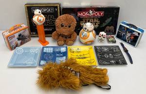 lot 86 image: Misc. STAR WARS Collectible Items