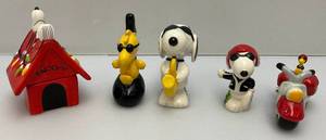 lot 87 image: Misc. Collectible SNOOPY Salt & Pepper Shakers