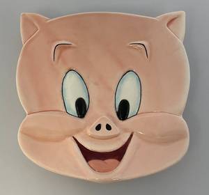 lot 132 image: Vintage Collectible PORKY PIG Plate 8