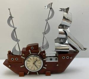 lot 149 image: MCM United Wood Pirate Ship With Wheel Clock & TV Lamp (Works) 19 L x 15 12 H x 3 34 W