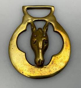 lot 168 image: Vintage Brass Horse Harness Bridle Medallion With Horse Head  2 58 x 3 14
