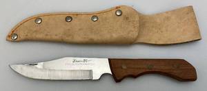 lot 178 image: Santa Fe Triple Stainless Steel Hunting Knife In Vinyl Sheath Made In Japan