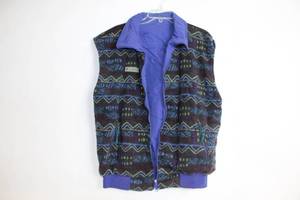 lot 9 image: Vintage Columbia Sportswear Reversible Fleece Vest