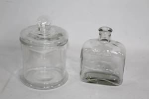 lot 27 image: Set of Clear Glass Storage Jars