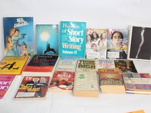 lot 32 image: Collection of Assorted Books and Magazines