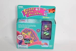 lot A-45 image: Tyco Skate City Roller Girls Rocker Playset with Figure