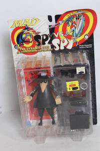 lot A-68 image: MAD Magazine Spy vs Spy Action Figure Set
