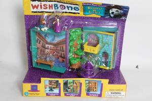 lot A-96 image: Wishbone Storybook Puppet Collection Romeo & Juliet