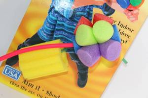 FLOOGZ Soft Foam Flyer Toy for Indoor and Outdoor Play
