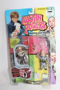 lot A-113 image: Austin Powers Mini Me Action Figure with Accessories
