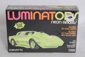 lot 141 image: Sealed Luminators Neon Racers Corvette Model Kit