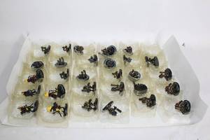 lot 153 image: Collection of 30 Heroclix Miniature Figures
