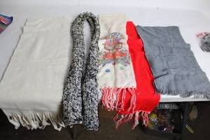 lot 197 image: Collection of 4 Assorted Scarves