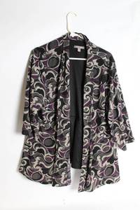 lot 223 image: Plus Size Roz & Ali 3X Kimono with Abstract Design