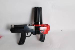 lot 252 image: Vintage Toy Light Gun with Flame Design