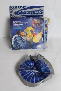 lot 273 image: Vintage Kaboomers The Portable Pumpin Paddle Game