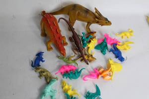 lot 282 image: Collection of Assorted Dinosaur Figurines
