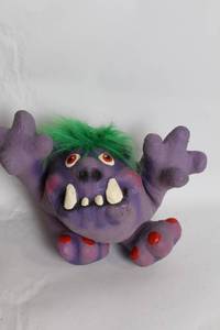 lot 286 image: Vintage Purple Troll Figurine with Green Hair