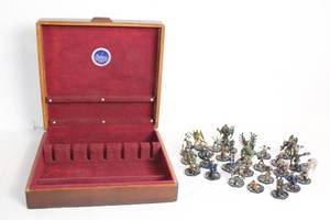 lot 325 image: Collection of 25 HeroClix Miniatures and Nakens Silverware Chest