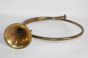 lot 327 image: Vintage Brass French Hunting Horn with Decorative Red Tassel