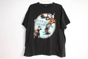 lot 352 image: Motion City Soundtrack Band T-Shirt with Graphic Design
