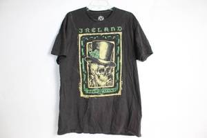 lot 354 image: Ireland Graphic T-Shirt - Born Lucky Skull Design, Size Large
