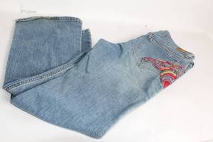lot 361 image: Womens Embroidered Bootcut Jeans, Size 910