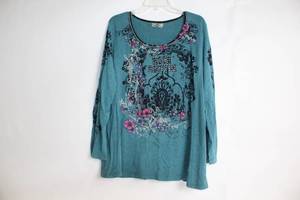 lot 364 image: Vanilla Sugar 2X Long Sleeve Embroidered Top
