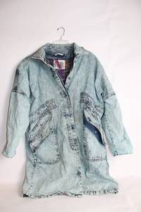 lot 370 image: Gitano Outerwear Vintage Denim Jacket with Acid Wash Design