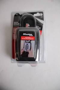 lot 71 image: Master Lock Push Button Set-Your-Own Combination Lock Box