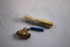 lot 98 image: Brass Valve with 12 MIP x 5 Nipple